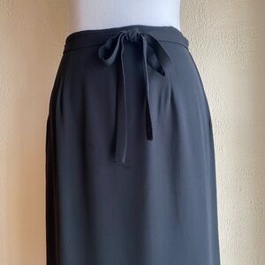 Banana Republic black silk crepe wrap maxi skirt Size 4